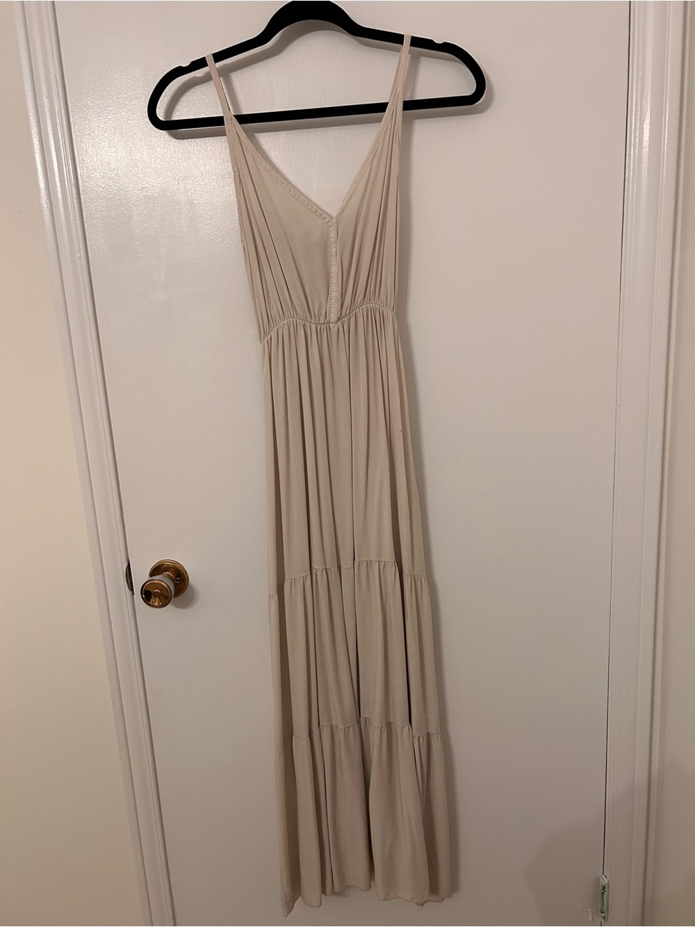 Women's Beige Tiered V-Neck Maxi Dress